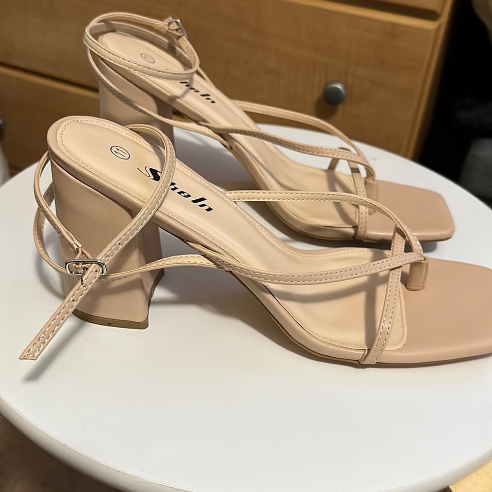 SheIn Heeled thong heeled sandals with ankle strap